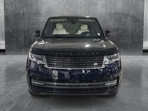 2025 Land Rover Range Rover P530 SE 7 Seat
