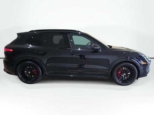 2021 Porsche Cayenne GTS