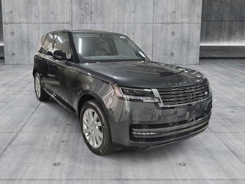 2025 Land Rover Range Rover P550e SE