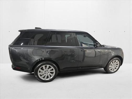 2025 Land Rover Range Rover P550e SE