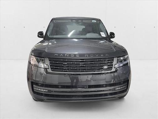 2025 Land Rover Range Rover P550e SE