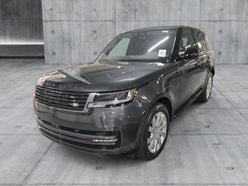 2025 Land Rover Range Rover P550e SE