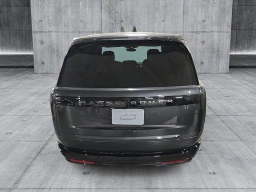 2025 Land Rover Range Rover P550e SE