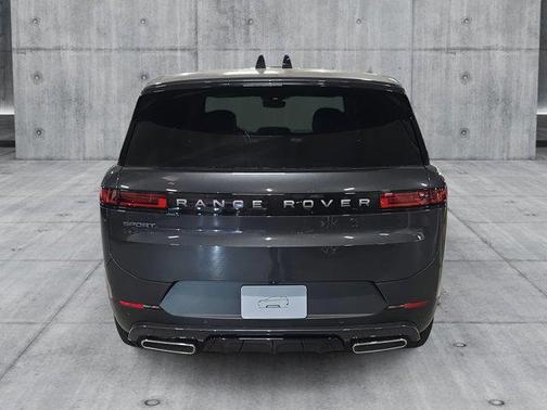2025 Land Rover Range Rover Sport SE