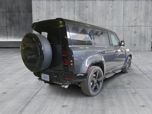 2025 Land Rover Defender 110 P500 X-Dynamic SE