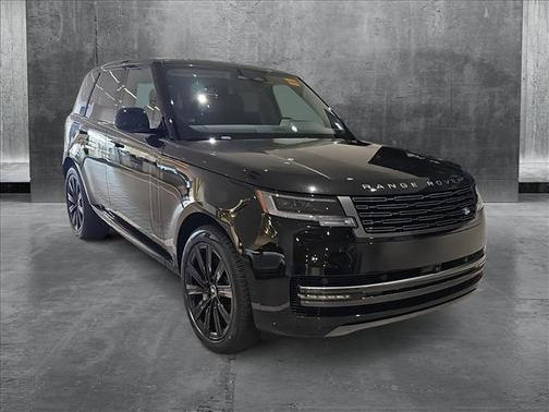 2025 Land Rover Range Rover P550e SE