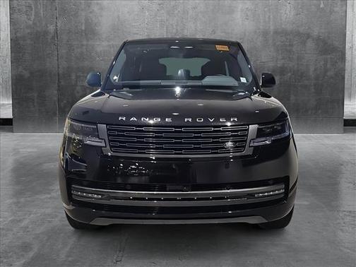2025 Land Rover Range Rover P550e SE