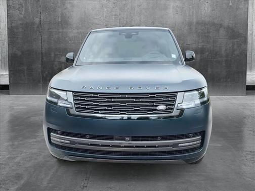 2025 Land Rover Range Rover P400 SE