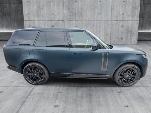 2025 Land Rover Range Rover P400 SE