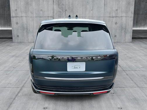 2025 Land Rover Range Rover P400 SE