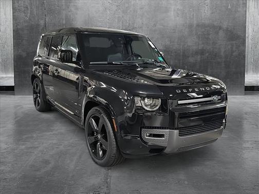 2025 Land Rover Defender 110 V8