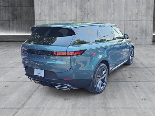2025 Land Rover Range Rover Sport SE