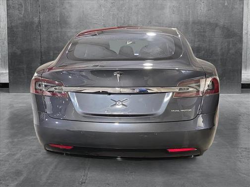 2020 Tesla Model S Long Range
