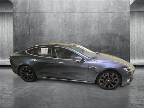 2020 Tesla Model S Long Range