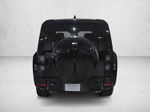 2026 Land Rover Defender P400 X-Dynamic SE