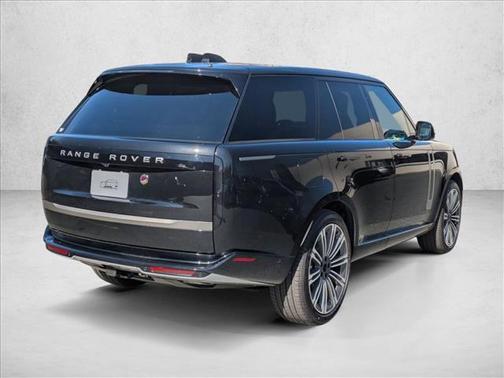 Santorini Black Metallic 2026 Land Rover Range Rover P400 SE