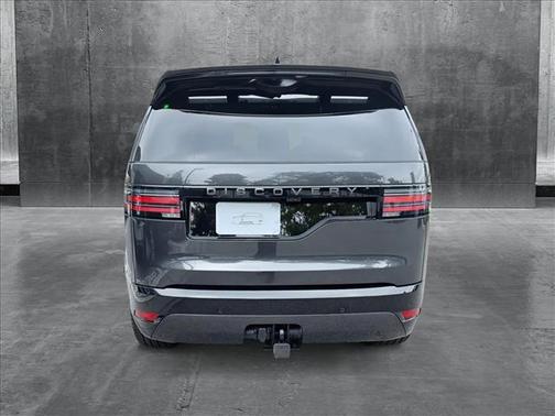 2025 Land Rover Discovery P360 Dynamic SE