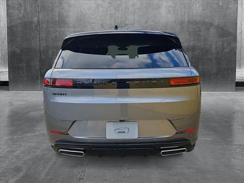 2025 Land Rover Range Rover Sport SE