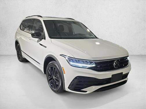 2022 Volkswagen Tiguan 2.0T SE R-Line Black 4MOTION