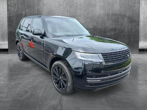 2025 Land Rover Range Rover P400 SE