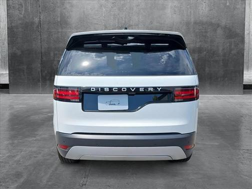 2025 Land Rover Discovery P300 S