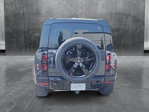 2025 Land Rover Defender 110 P400 X-Dynamic SE