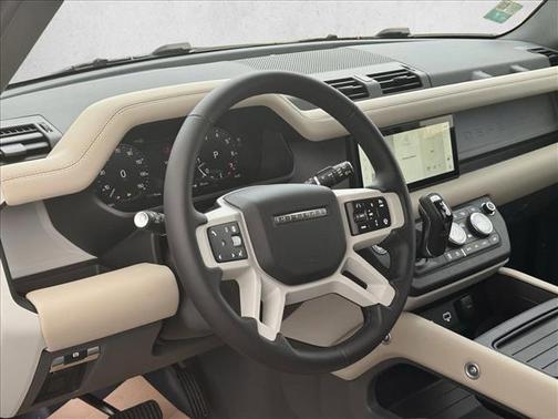 2024 Land Rover Defender 110 P400 X-Dynamic SE