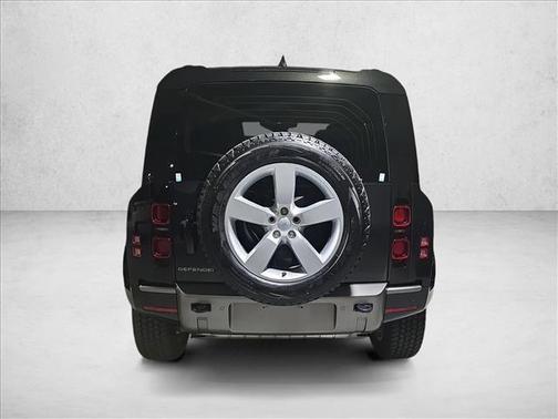 2024 Land Rover Defender 110 P400 X-Dynamic SE