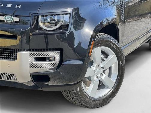 2024 Land Rover Defender 110 P400 X-Dynamic SE