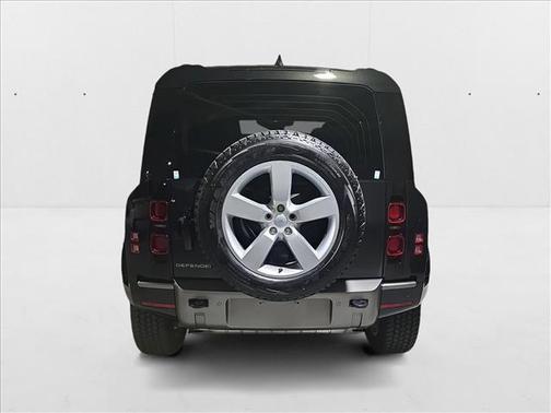 2024 Land Rover Defender 110 P400 X-Dynamic SE