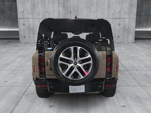 2024 Land Rover Defender 110 P400 X-Dynamic SE