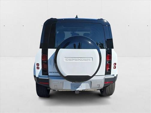 2025 Land Rover Defender 110 P400 S