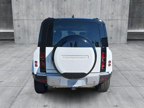 2025 Land Rover Defender 110 P400 S