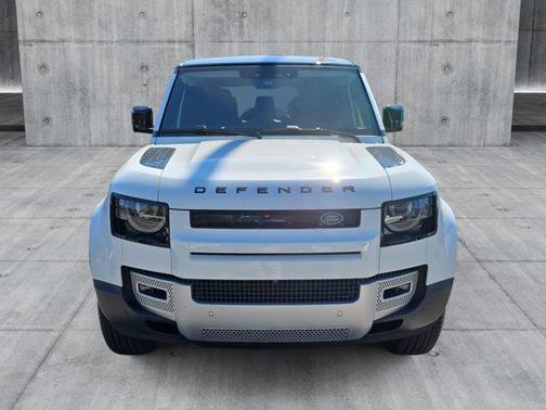 2025 Land Rover Defender 110 P400 S