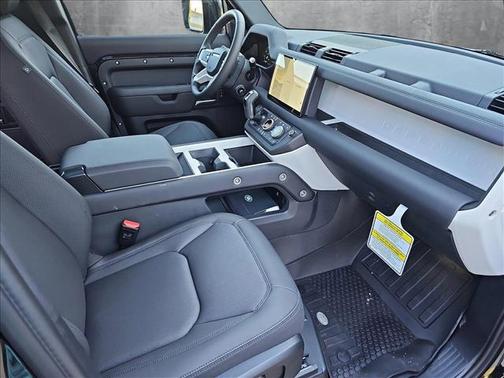 2025 Land Rover Defender 110 P300
