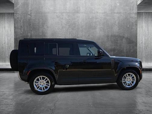 2025 Land Rover Defender 110 P300