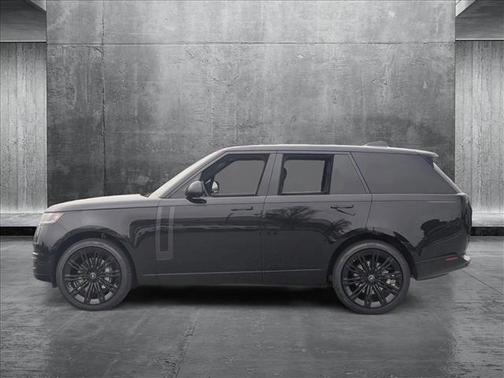 2025 Land Rover Range Rover P400 SE