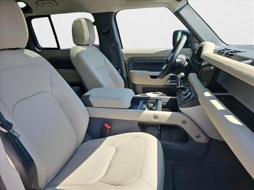 2024 Land Rover Defender 110 P400 S