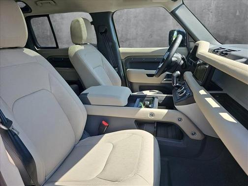 2024 Land Rover Defender 110 P400 S