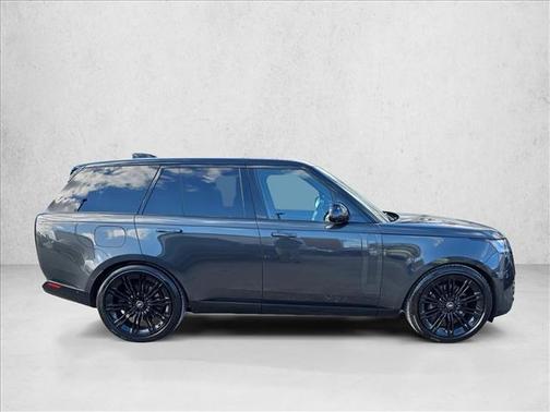 2025 Land Rover Range Rover P530 SE