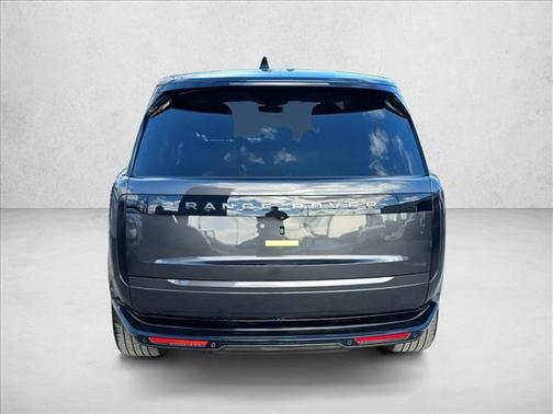 2025 Land Rover Range Rover P530 SE