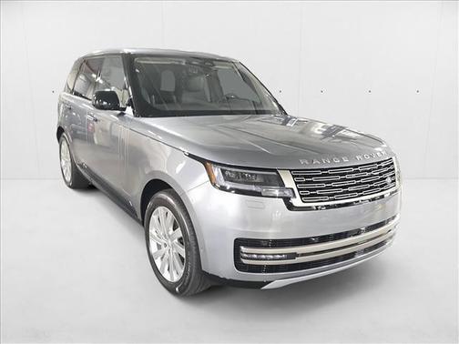 2025 Land Rover Range Rover P400 SE