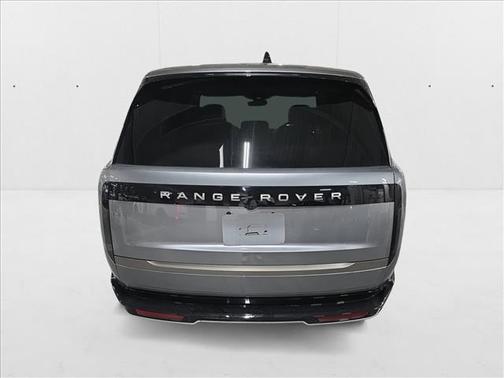 2025 Land Rover Range Rover P400 SE