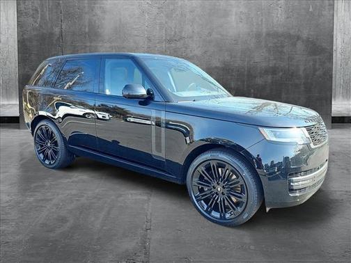 2025 Land Rover Range Rover P530 SE