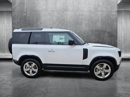 2025 Land Rover Defender 90 P300 S