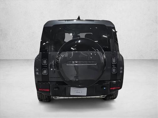 2026 Land Rover Defender P400 X-Dynamic SE