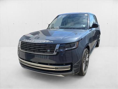 2025 Land Rover Range Rover P400 SE