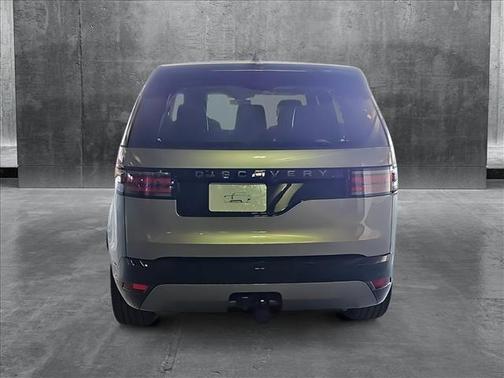 2025 Land Rover Discovery P300 Dynamic SE