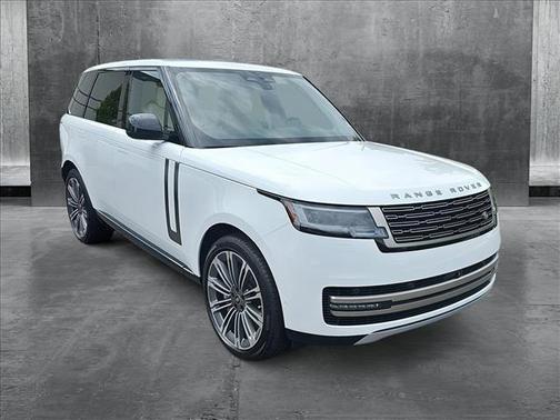 2025 Land Rover Range Rover P530 SE