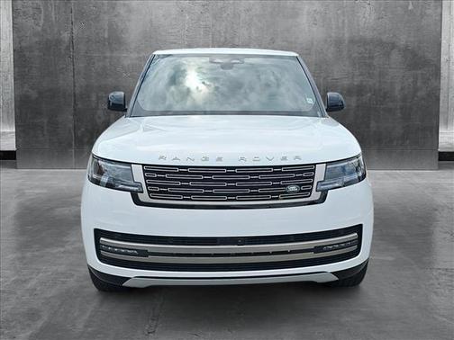 2025 Land Rover Range Rover P530 SE
